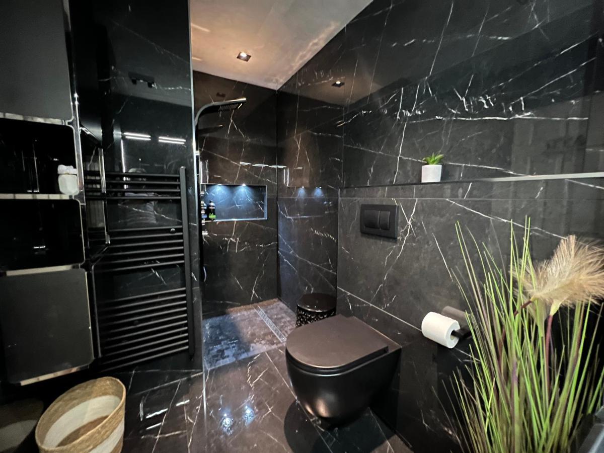 Fernway Residence Entire Property 科克 外观 照片