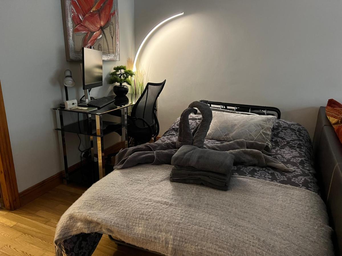 Fernway Residence Entire Property 科克 外观 照片